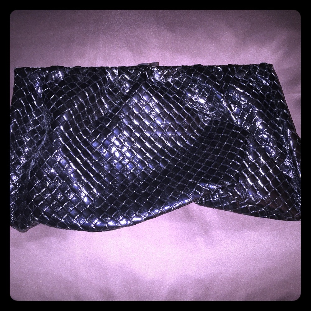 👀 Vegan Clutch in Black - 14x8 - great bag!!